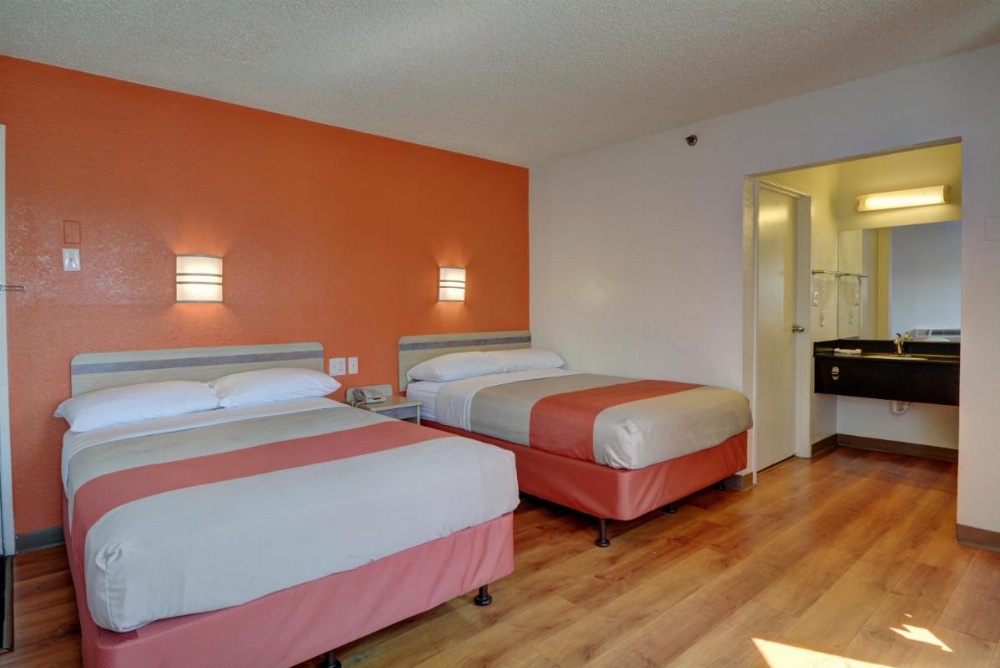 Motel 6-Wethersfield, CT - Hartford Image 23