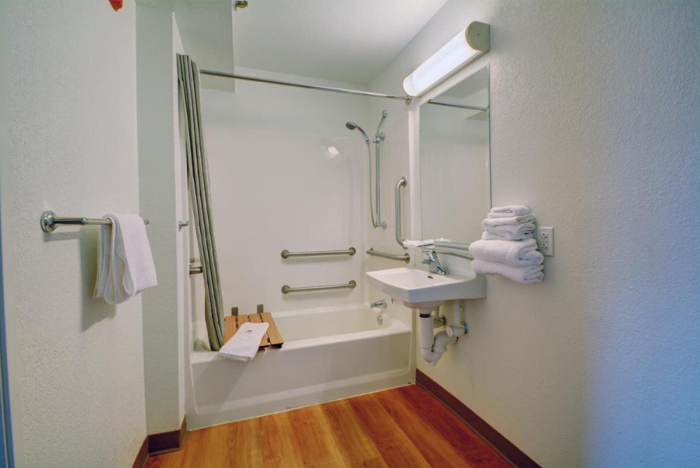 Motel 6-Wethersfield, CT - Hartford Image 30