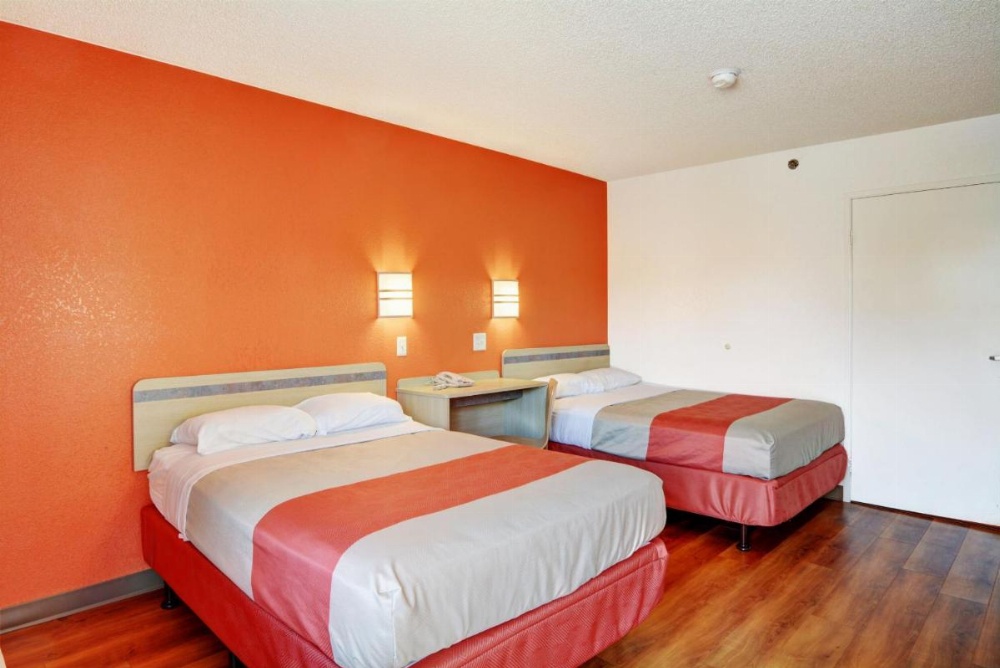 Motel 6-Wethersfield, CT - Hartford Image 35