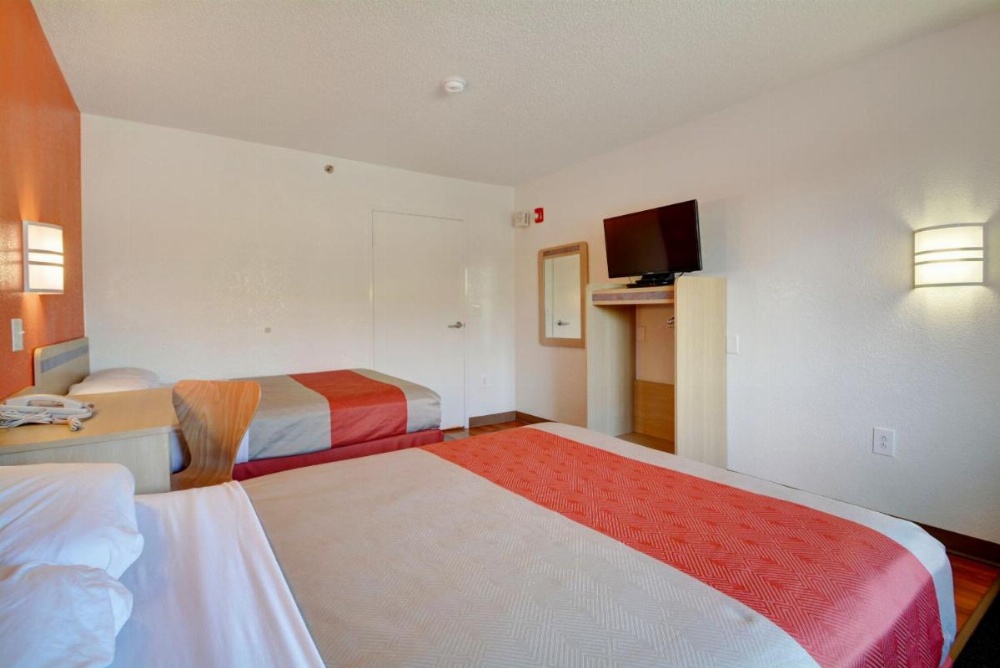 Motel 6-Wethersfield, CT - Hartford Image 37